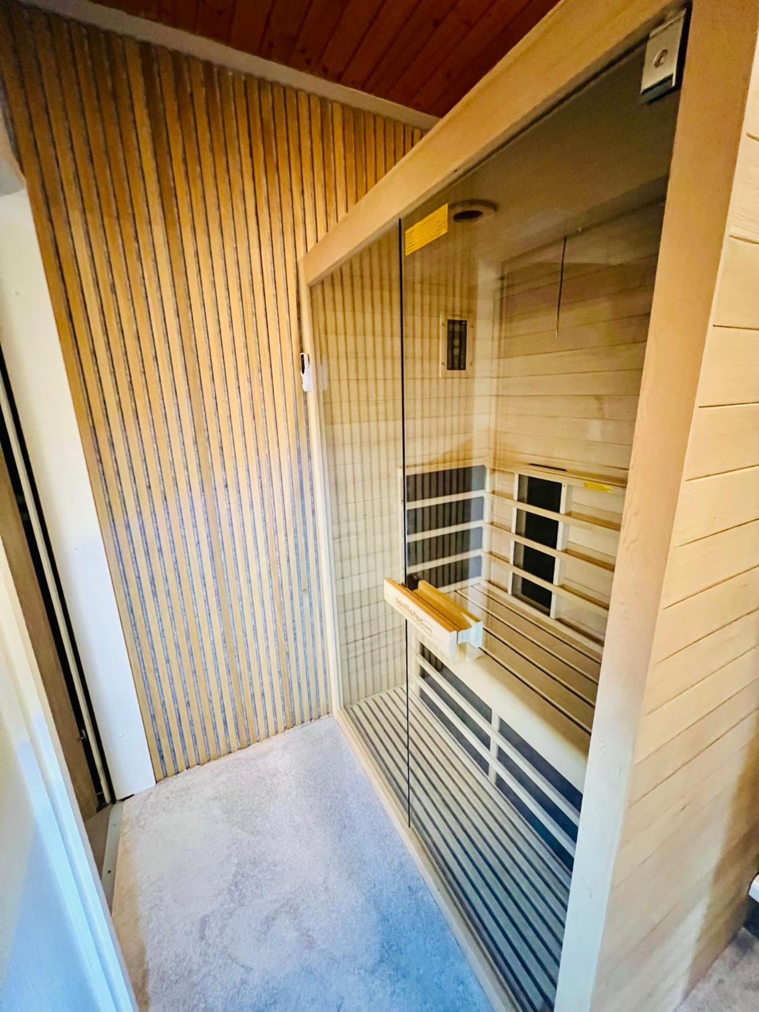 Mitten Im Schwarzwald Mit Infrarot-Sauna Und Garagenparkplatz Schönwald Ngoại thất bức ảnh
